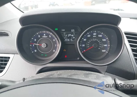 2015 Hyundai Elantra Se z USA, uszkodzony, nr VIN 5NPDH4AE5FH569465